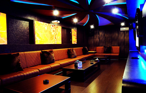 With modern minimalist style accompanied by other supporting facilities luxury treats and the best quality sound system for you karaoke lovers,Coming is a must!