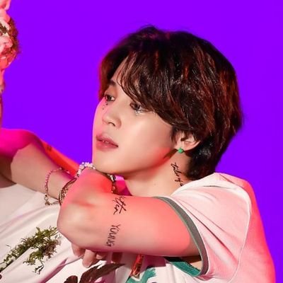 jmnacco13's profile picture. ジミン🐥寄りのクオズ🐥🧸
からの、最近グクミン🐇🐥
だったり結局オルペンです💜
Twitterも🔰ARMYですが
富山ARMYの方
是非仲良くしてください💜
宜しくお願いします(*˘︶˘*).｡.:*💜