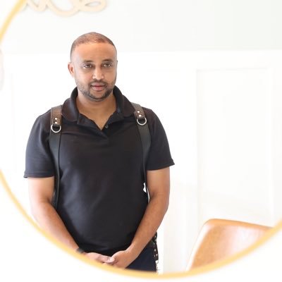 UX designer, experienced photographer 10+ years & graphics designer. Working with organizations, startups & small businesses.