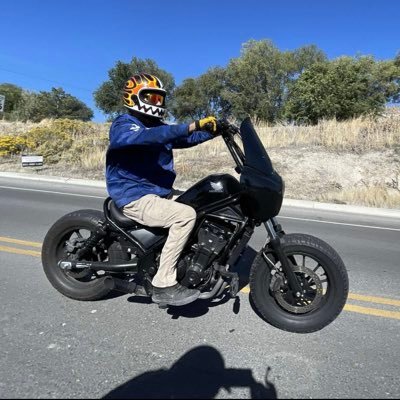 I like big guns, fast whips, ass and tits. SL,UT There’s a “Z” somewhere in my name...