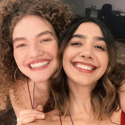 Perfil pernambucano dedicado ao duo @oanavitoria