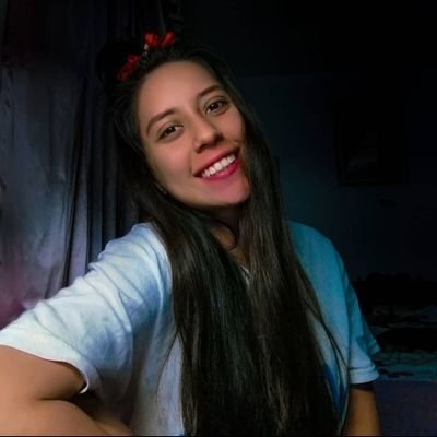 Saradiaz1708's profile picture. Relaciones internacionales,ciencias políticas,Derecho y Mediación.
Violinista y Dibujante.
Hablo Es🇪🇨, Eng🇬🇧,Fra🇫🇷.
Étudier le monde.
21 años.
De Manta🐚