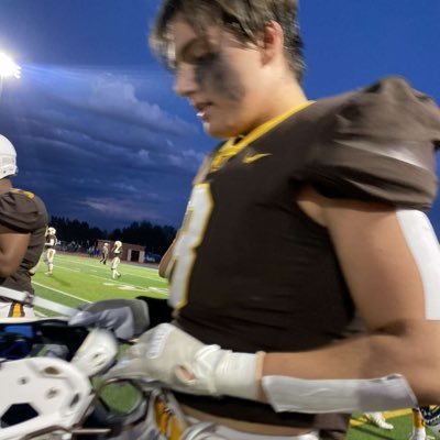 Thomas Jefferson High School Denver, CO c/o 2024 6’3 210 lbs Football: #8, TE, LB, P, gpa:3.8 phone: 720-556-6268 @ducks7v7