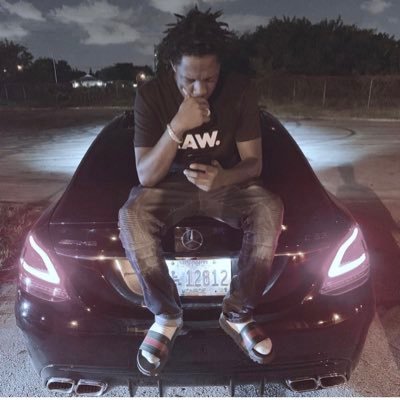 Young nigga living i put down my books and became the nigga iam now
