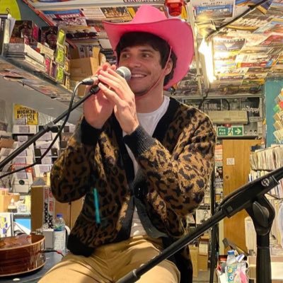 marthamurdockk's profile picture. meet me behind the mall