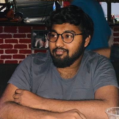 Yash9_Divi's profile picture. यद् भावम् तद् भवति !!