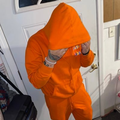 VaeMon21's profile picture. 