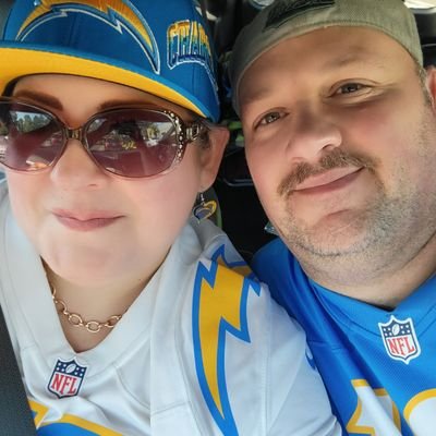 IFB most| Mom |💍@monks013 | JW | ENFP |🦆 🏈 💛💚| #BoltUp ⚡🩵💛🏈 Chargers|DHBC Oregon member
| PNW by way of Northwest Indiana and Southwest Missouri