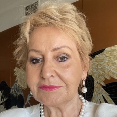 This account will tweet the opposite views of Prue McSween. It should make more sense