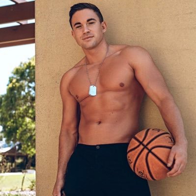 willparfitt61's profile picture. My private fans page