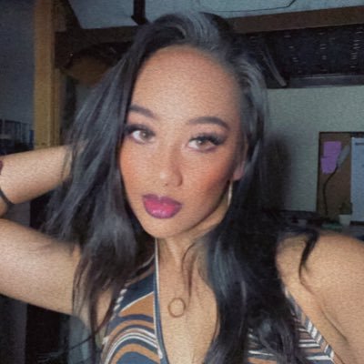 VeaZyana's profile picture. Hawaii 🤎 20💋 i also barely come on here