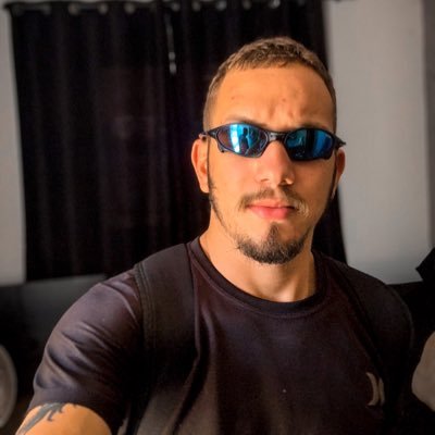 tentando expressar minha opinião ser ser preso