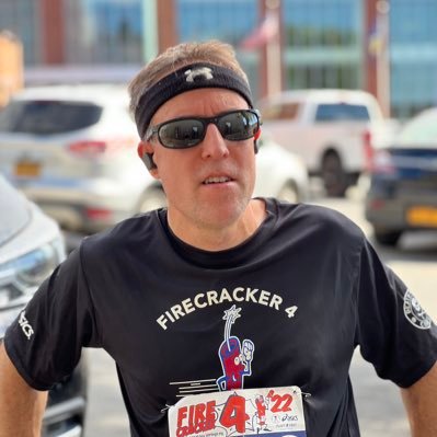 Sales professional, avid sports fan. Pittsburgh Steeler and Boston Red Sox fan. Enjoy running and travel