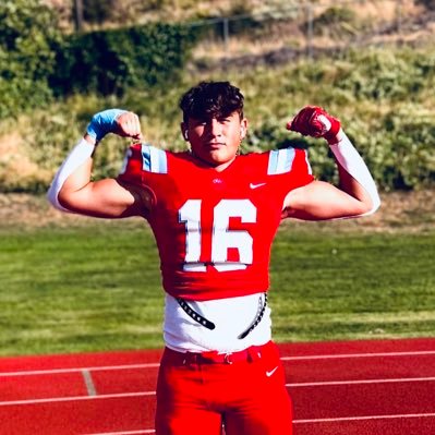 6'3 210 1st team all league DE. LB DE/TE 3.1 GPA C/O 2023 Eastmont High School Eastmont, WA contact: leonardkellen1@gmail.com