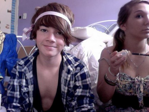 tomtab105's profile picture. add me on facebook also, link in website below or above?