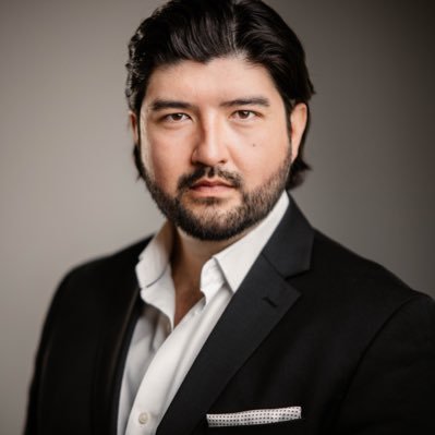 🇨🇦 Opera Singer - Baritone | Foodie | Sportsman | General Management: @domoneyartists | @CanadianOpera Ensemble Alum | @WesternU Alum