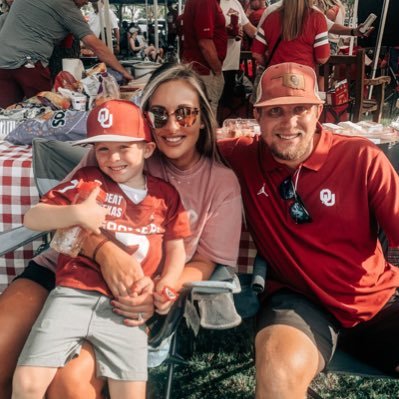 Oklahoma pipeliner, 2nd runner up in fantasy football league Boomer Sooner