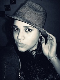 Menina&Mulher, vaidosa, leonina, maquiagem, música, Feliz&Realizada!
A razão comanda meus atos, mas o amor conduz a minha vida!
