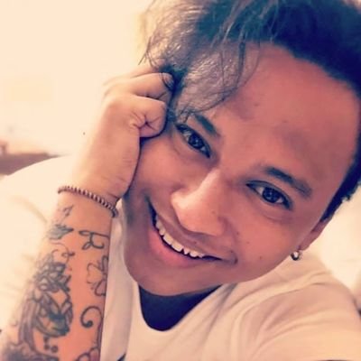 darrel_bello's profile picture. Life is too precious to waste. 😁😁