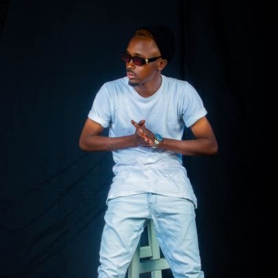 Rapper || 7 x Nominee || bookings.rockiedoub@gmail.com || @house292chillaz || @cmr_zw || @AppAComboZW @imicimbi_ka_fofoe