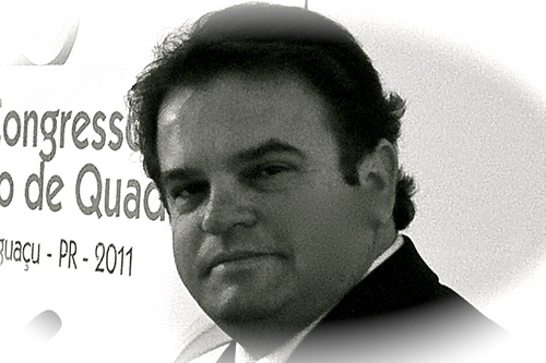 Profissional de Comunicação, Mestre de Cerimônias, Apresentador de Tv Local, Pedreiro Livre, amante da familia