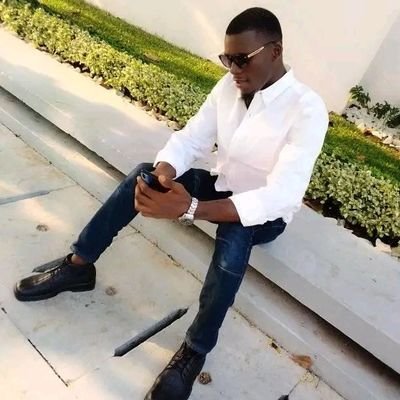 etongwealex's profile picture. Black and Diligent