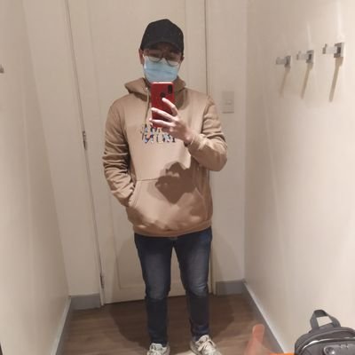 cdrckvalenciaa's profile picture. I'm not smart. I just wear glasses