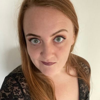 Sim Addict 💚 Twitch YouTuber 🎥 Storyteller 📓 Instagram: vampireswifeplays https://t.co/SeyUs8bKZW?amp=1