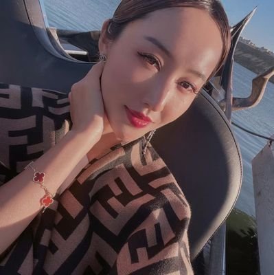 EmilyCa44523723's profile picture. 