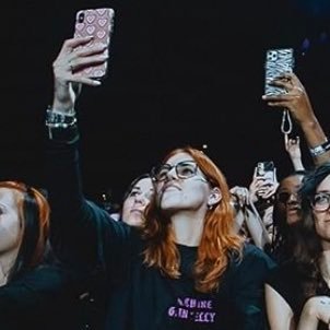 colsonsupremacy's profile picture. “shoutout to the EST gang”🖤 🇫🇷