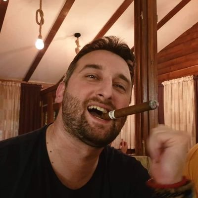 HawkeyeNPierce's profile picture. 