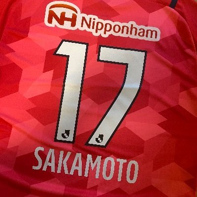大阪日本橋に本社を置くイヤホン・ヘッドホン専門店【e☆イヤホン】の人です。趣味は競馬とサッカー観戦です。セレッソ大阪の試合はHOME開催時は基本毎試合現地観戦。キャロットクラブ&G1TCで一口馬主やってます。