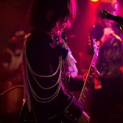 趣味→ギター (BUCK-TICK 時々今井、時々星野)くだらない呟きばかり。無言でフォローごめんなさい(｡･人･`｡))基本酔わないと喋りません💧2023年は新しい事にチャレンジ！！したい笑