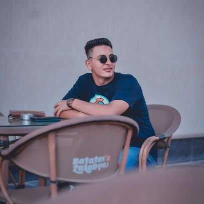 He studied at the Department of Mechanical Engineering at the Faculty of Technology in El-Mahalla El-Kobra, studying in the Civil Engineering Department, Tanta