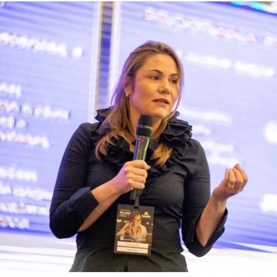 Emprendedora, Nativa Digital. 30 años apoyando la transformación digital de las empresas más grandes de Colombia y Latam. #Rectora #CESA #PublicSpeaker