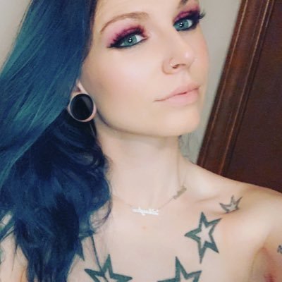 Pop_punk_Kirsti's profile picture. 