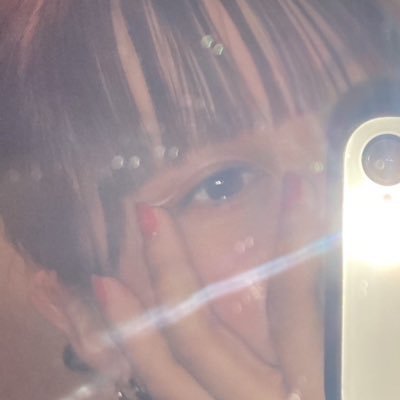 19歳文系Fラン大学生です🚺今は夜職をしていますが、フリーランスで自由に働くことに憧れてweb制作の勉強してます!!一緒に頑張る友達が欲しくてTwitter始めました!12月までにお仕事取れるようになりたいです🙌無言フォロー失礼します🙇♀️仲良くしてください!