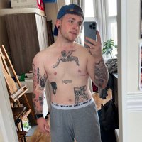 the short boy from your dreams (195k) (@smallnkinky) 's Twitter Profile Photo