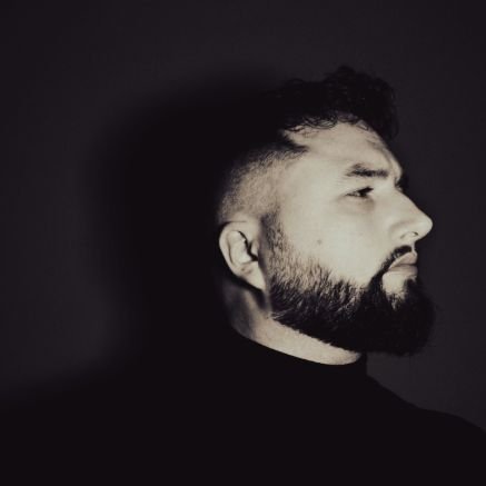 🎹 Songwriter, Artist, Producer
⚡ New Britrock, Alternative, Experimental
💀 One half of @Dear_Sherlock
🌍 London, UK
🎧  Stream: https://t.co/LFTjclv6k0