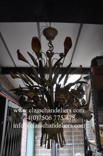 Class Chandeliers 07506775478 specialise in the restoration, rewiring and cleaning of chandeliers.
