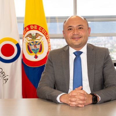 Director Oficina de Planeación, Contraloría General de la República | Instagram: @emilianozuleta