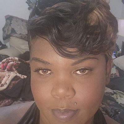 jasminej709's profile picture. 
