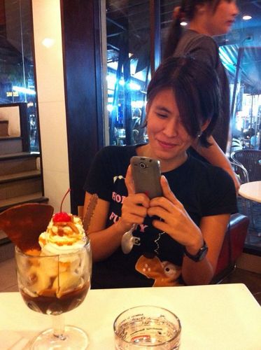 nuipooklook's profile picture. 