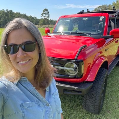 Proud parent 👩‍👧‍👧🐶| @Ford #Bronco champion | ‘21 Ford Bronco OBX owner 🤩 | Views are my own. 💕🏖️ 🐊 @rgsampson.bsky.social