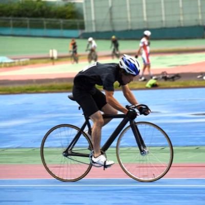 昭和47年生、51歳のオッさんです。 こちらでは自転車(ピスト)、撮り鉄、乗り鉄を中心に活動します。 目指せ