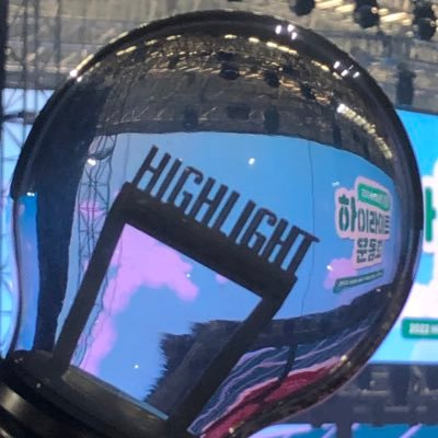 dongdong__g's profile picture. 💙💛💚💜