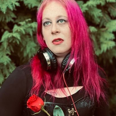 I am The Countess. An up and coming DJ trying to make a name for herself... Venmo @The_Countess_DJ. Support the stream!