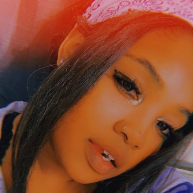 ••twenty sixxx•• She/her•• 🏳️🌈•• herb enthusiast• ••spiritual goddess••