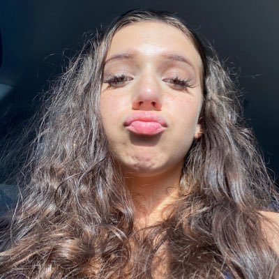 estrell38037914's profile picture. if you know me no you don’t 🤍🦋