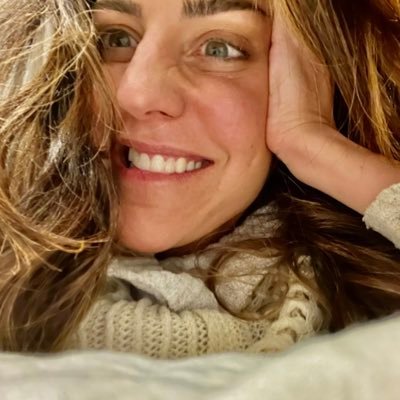 dricaguzzi's profile picture. Web e Participação: a democracia do século XXI